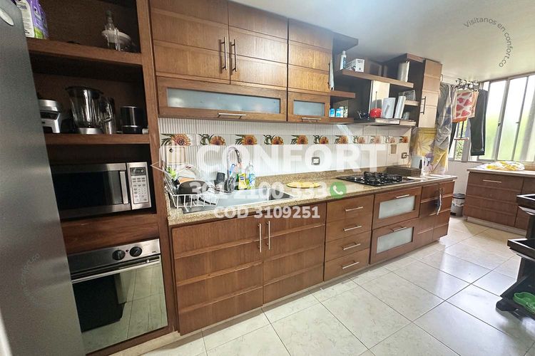 Apartamento de 4 alcobas en arriendo en La Aguacatala, Medellín, 200 m² · foto 23 de 24