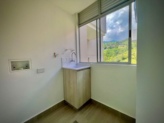 Apartamento de 2 alcobas en venta en La Doctora, Sabaneta, 72 m² · foto 12 de 20