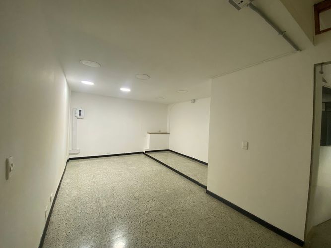 Oficina en arriendo en Villagrande, Envigado, 90 m² · foto 6 de 7