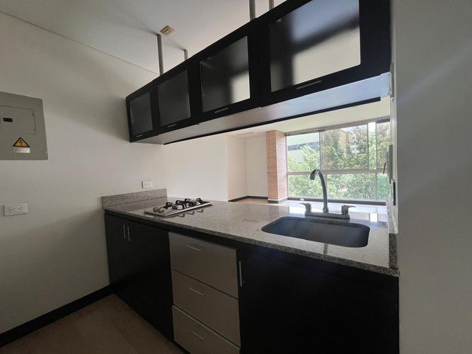 Oficina en arriendo en El Poblado, Medellín, 45 m² · foto 9 de 10