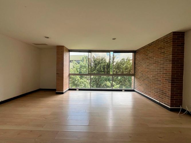 Oficina en arriendo en El Poblado, Medellín, 45 m² · foto 2 de 10