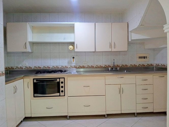 Casa de 3 alcobas en arriendo en La America, Medellín, 150 m² · foto 6 de 20