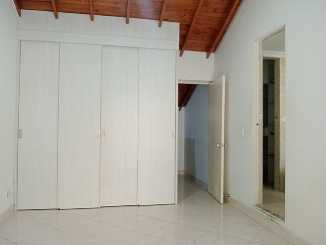 Casa de 3 alcobas en arriendo en La America, Medellín, 150 m² · foto 11 de 20