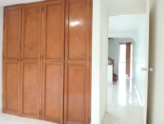 Casa de 3 alcobas en arriendo en La America, Medellín, 150 m² · foto 12 de 20
