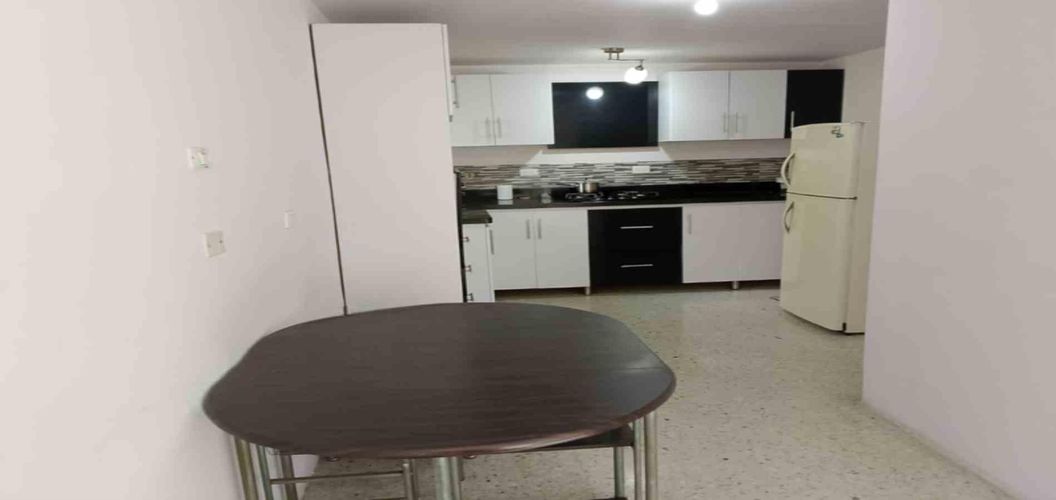 Casa de 4 alcobas en venta en Las Mercedes, Marinilla, 135 m² · foto 3 de 11