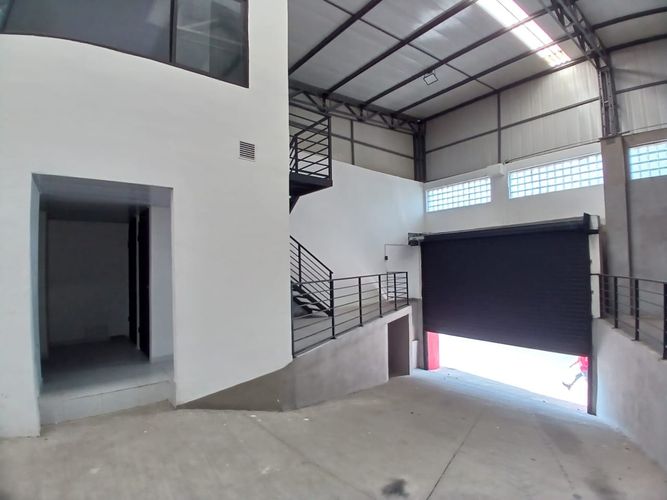 Bodega en arriendo en Remigio Antonio Canarte, Pereira, 530 m² · foto 11 de 17