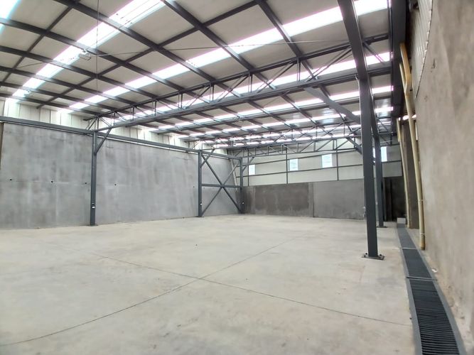 Bodega en arriendo en Remigio Antonio Canarte, Pereira, 530 m² · foto 2 de 17
