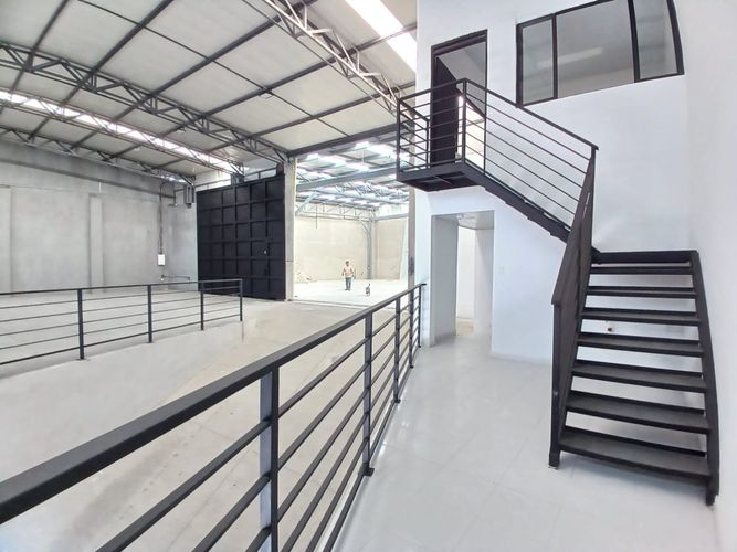 Bodega en arriendo en Remigio Antonio Canarte, Pereira, 530 m² · foto 10 de 17