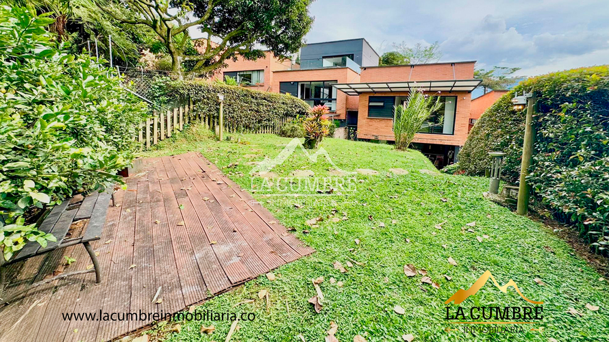 Casa de 3 alcobas en venta en Loma El Atravesado, Envigado, 200 m² · foto 5 de 13