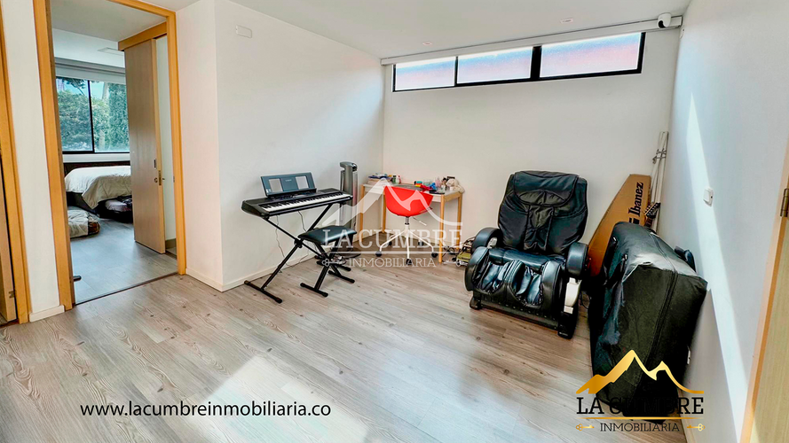 Casa de 3 alcobas en venta en Loma El Atravesado, Envigado, 200 m² · foto 13 de 13
