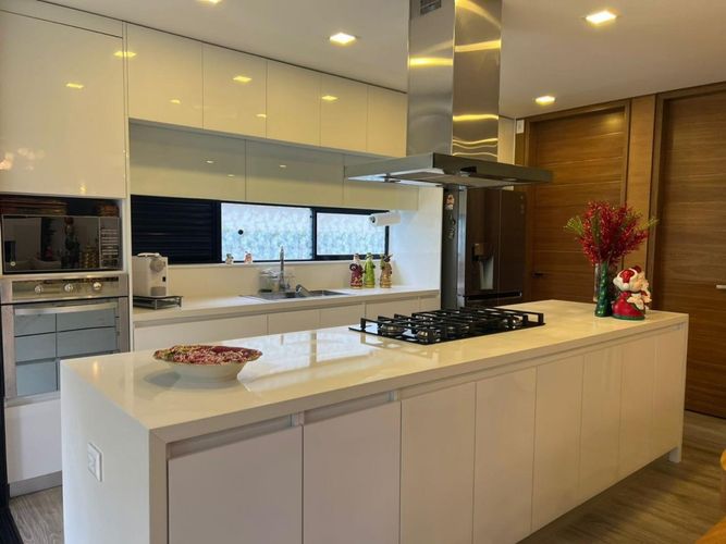 Casa de 4 alcobas en venta en Llano Grande, Rionegro, 225 m² · foto 9 de 17