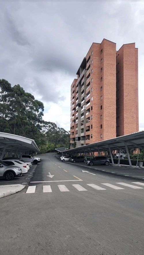 Apartamento de 1 alcoba en venta en Llano Grande, Rionegro, 56 m² · foto 4 de 11
