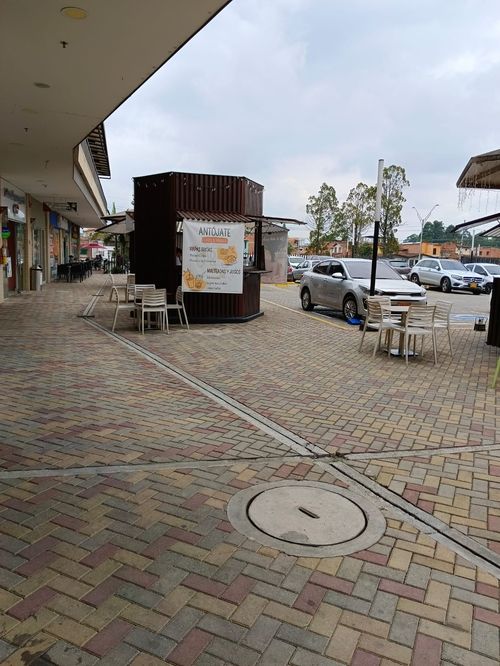 Local en venta en El Porvenir, Rionegro, 69 m² · foto 3 de 11