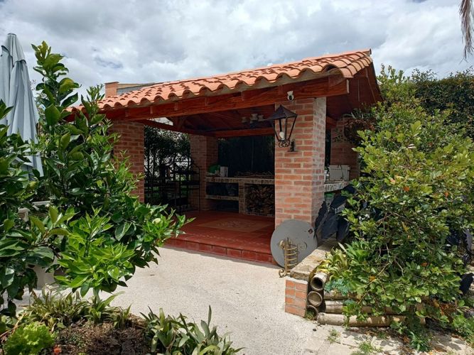 Casa de 6 alcobas en venta en El Tambo, La Ceja, 510 m² · foto 4 de 24