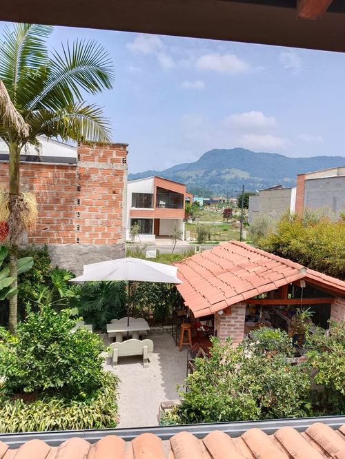 Casa de 6 alcobas en venta en El Tambo, La Ceja, 510 m² · foto 19 de 24