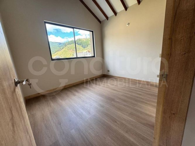 Casa de 3 alcobas en venta en Pantanillo, El Retiro, 238 m² · foto 10 de 23