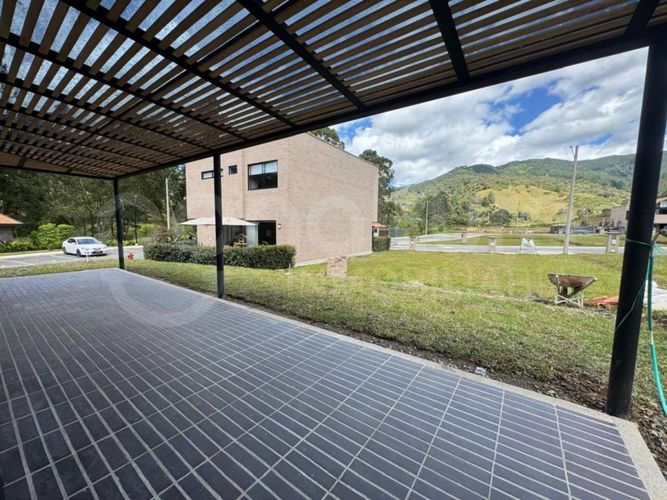 Casa de 3 alcobas en venta en Pantanillo, El Retiro, 238 m² · foto 14 de 23