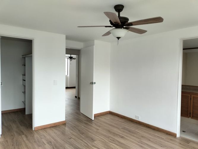 Apartamento de 3 alcobas en arriendo en El Poblado, Medellín, 134 m² · foto 13 de 20