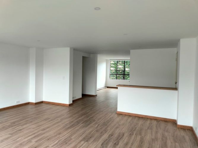 Apartamento de 3 alcobas en arriendo en El Poblado, Medellín, 134 m² · foto 2 de 20