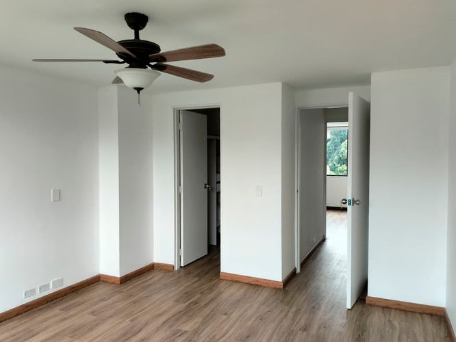 Apartamento de 3 alcobas en arriendo en El Poblado, Medellín, 134 m² · foto 14 de 20