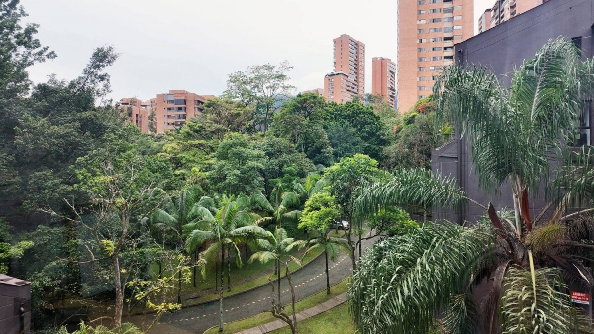 Apartamento en arriendo en La Tomatera, Medellín · foto 12 de 16