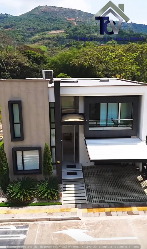 Casa de 3 alcobas en venta en Ruitoque Bajo, Floridablanca, 330 m² · foto 2 de 11