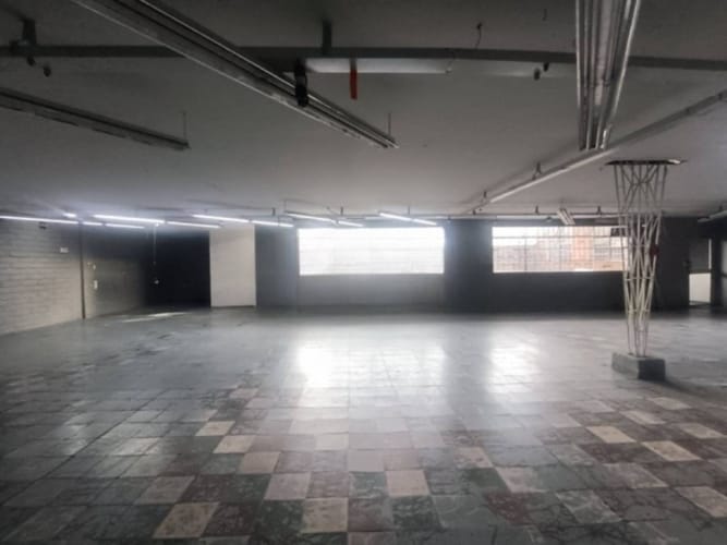 Bodega en arriendo en Colombia, Medellín, 500 m² · foto 5 de 6