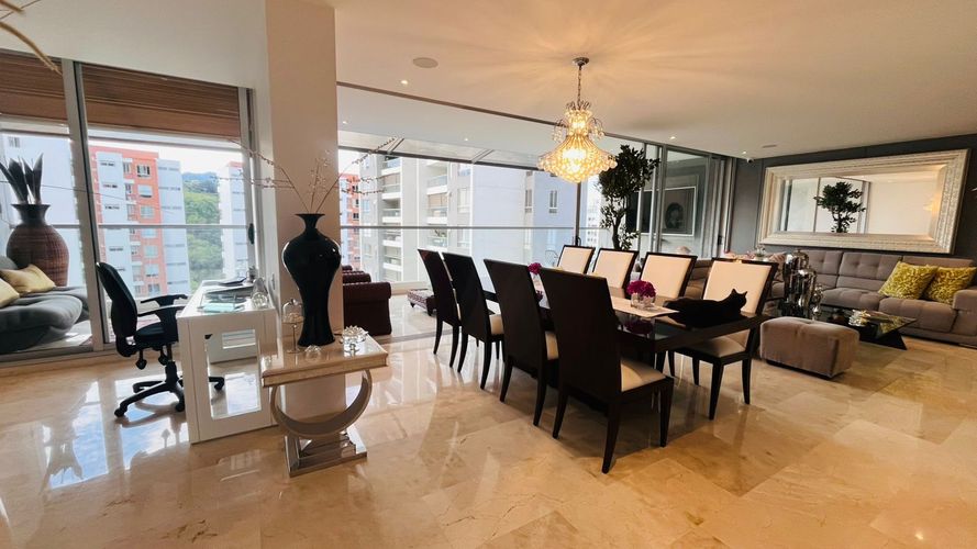 Apartamento de 3 alcobas en venta en Santa Teresita, Cali, 294 m² · foto 3 de 24