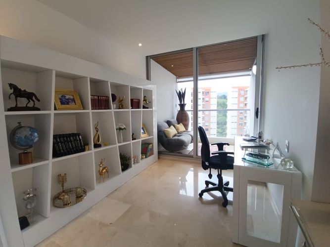 Apartamento de 3 alcobas en venta en Santa Teresita, Cali, 294 m² · foto 7 de 24
