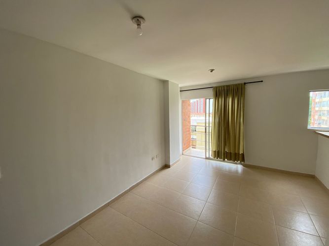 Edificio en venta en Ciudad Jardin, Cali, 269 m² · foto 5 de 19