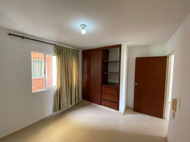 Edificio en venta en Ciudad Jardin, Cali, 269 m² · foto 9 de 19