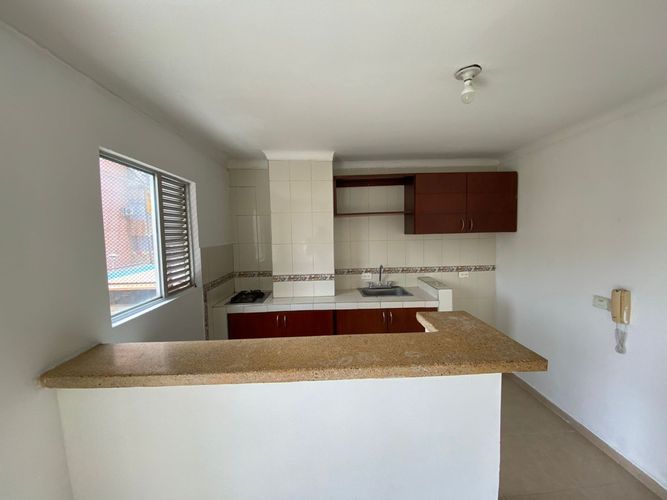 Edificio en venta en Ciudad Jardin, Cali, 269 m² · foto 10 de 19