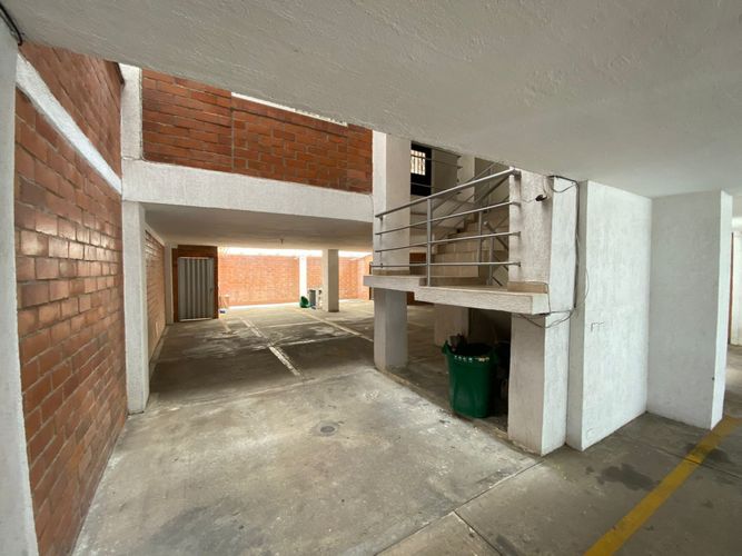 Edificio en venta en Ciudad Jardin, Cali, 269 m² · foto 15 de 19