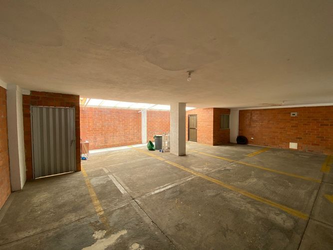 Edificio en venta en Ciudad Jardin, Cali, 269 m² · foto 17 de 19