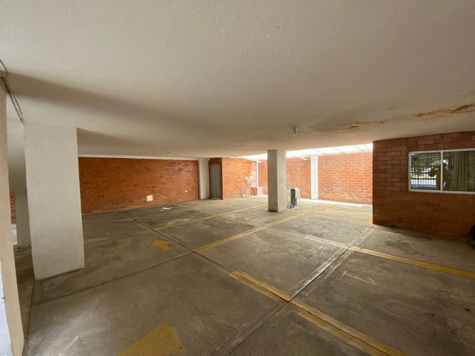 Edificio en venta en Ciudad Jardin, Cali, 269 m² · foto 19 de 19