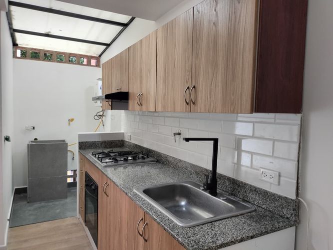 Apartamento de 3 alcobas en arriendo en El Poblado, Medellín, 93 m² · foto 3 de 15