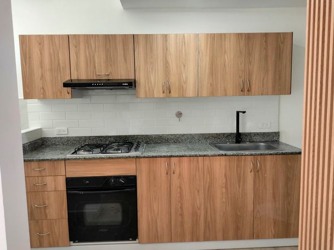 Apartamento de 3 alcobas en arriendo en El Poblado, Medellín, 93 m² · foto 5 de 15