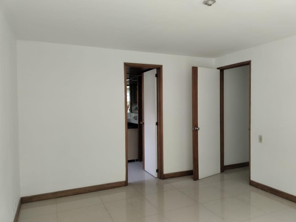 Apartamento en arriendo en El Poblado, Medellín · foto 10 de 15