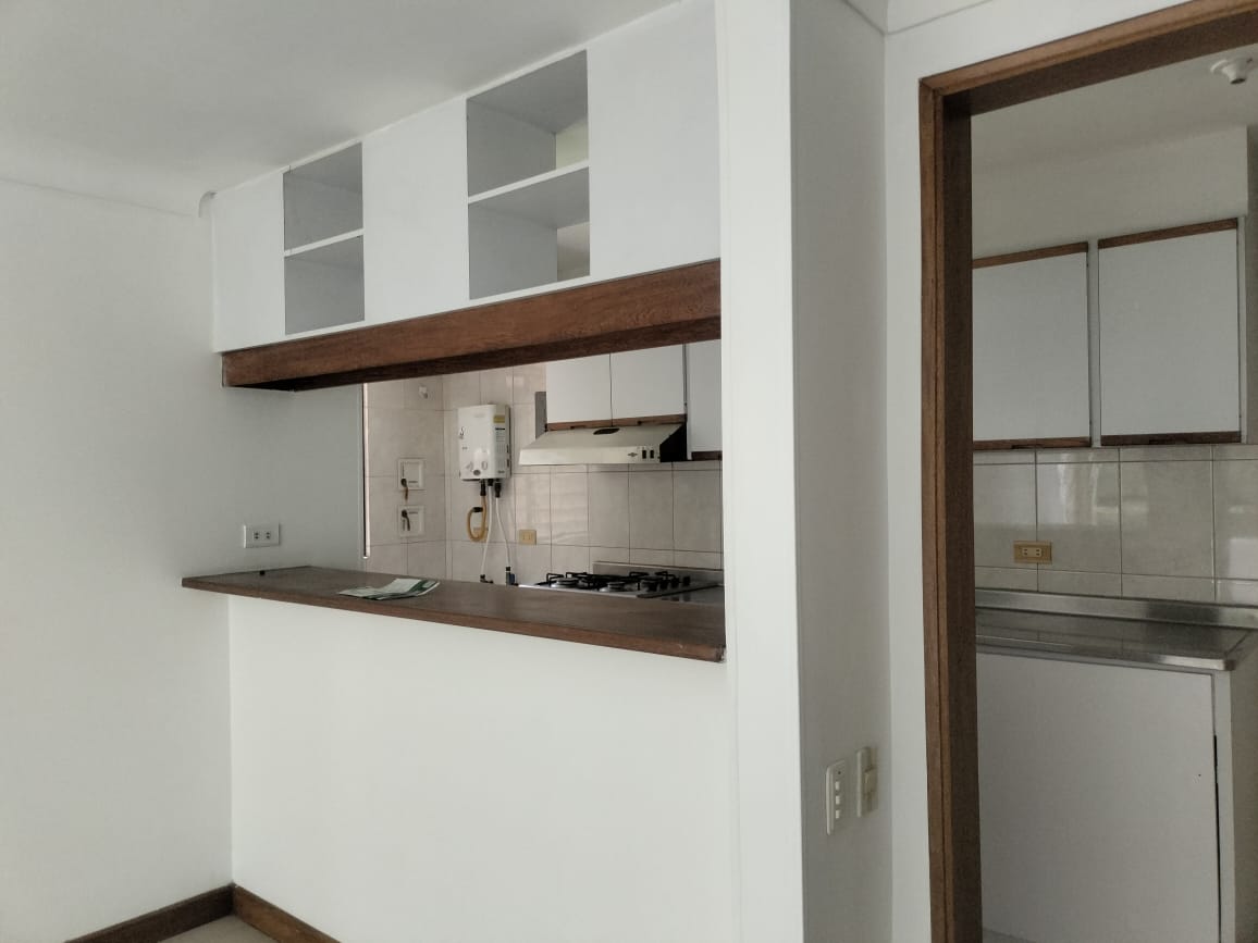 Apartamento en arriendo en El Poblado, Medellín · foto 5 de 15