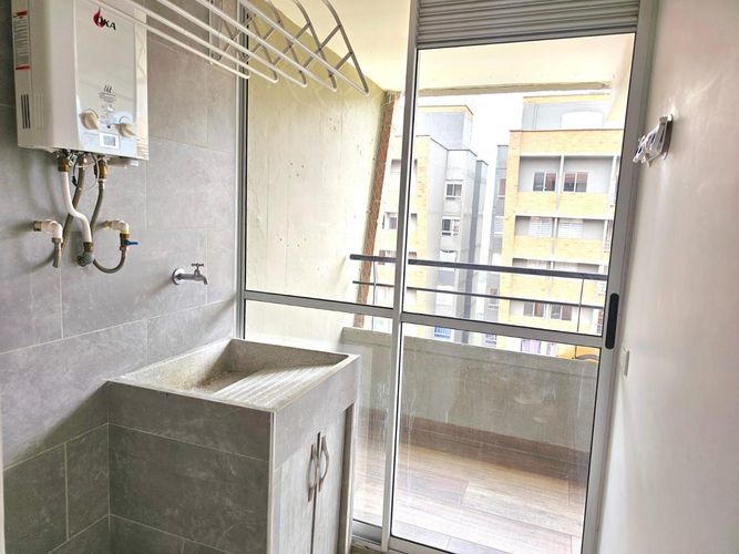 Apartamento de 3 alcobas en venta en Bello, 74 m² · foto 5 de 24