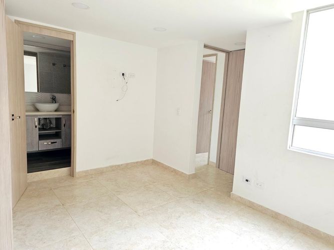 Apartamento de 3 alcobas en venta en Bello, 74 m² · foto 7 de 24