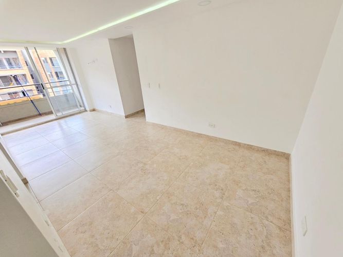 Apartamento de 3 alcobas en venta en Bello, 74 m² · foto 18 de 24