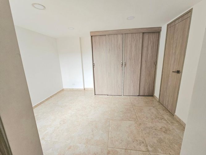 Apartamento de 3 alcobas en venta en Bello, 74 m² · foto 20 de 24