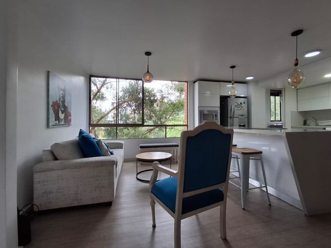 Apartamento de 3 alcobas en venta en El Poblado, Medellín, 78 m² · foto 1 de 21