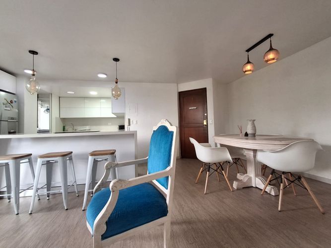 Apartamento de 3 alcobas en venta en El Poblado, Medellín, 78 m² · foto 5 de 21