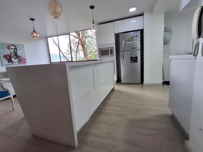 Apartamento de 3 alcobas en venta en El Poblado, Medellín, 78 m² · foto 7 de 21