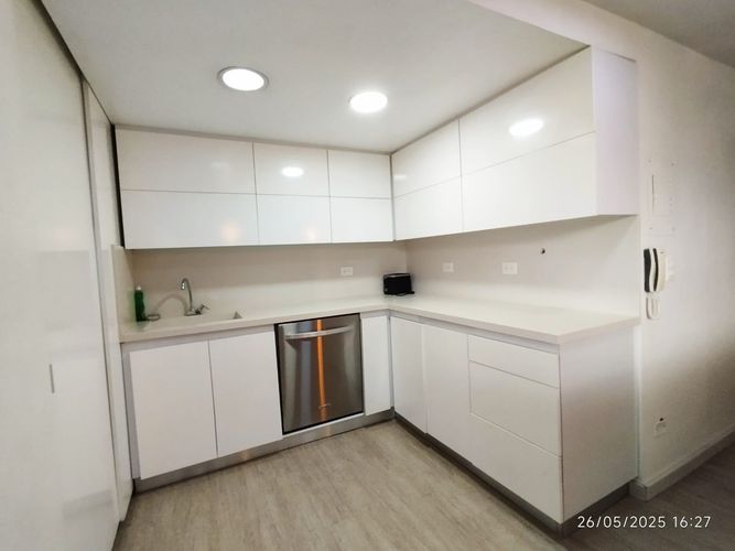 Apartamento de 3 alcobas en venta en El Poblado, Medellín, 78 m² · foto 8 de 21