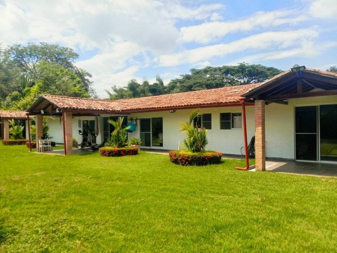 Casa de 3 alcobas en venta en Las Mercedes, Jamundí, 439 m² · foto 6 de 24