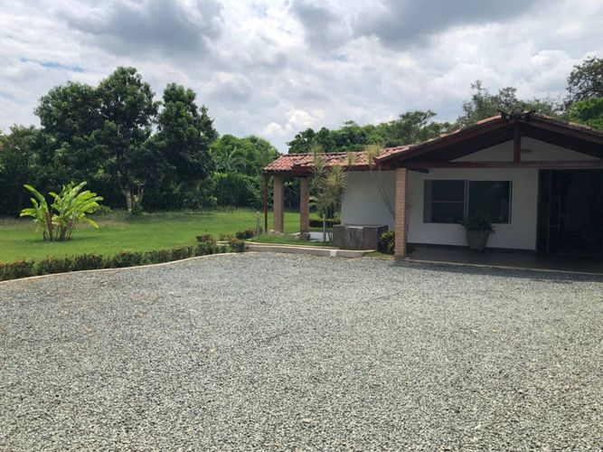 Casa de 3 alcobas en venta en Las Mercedes, Jamundí, 439 m² · foto 9 de 24