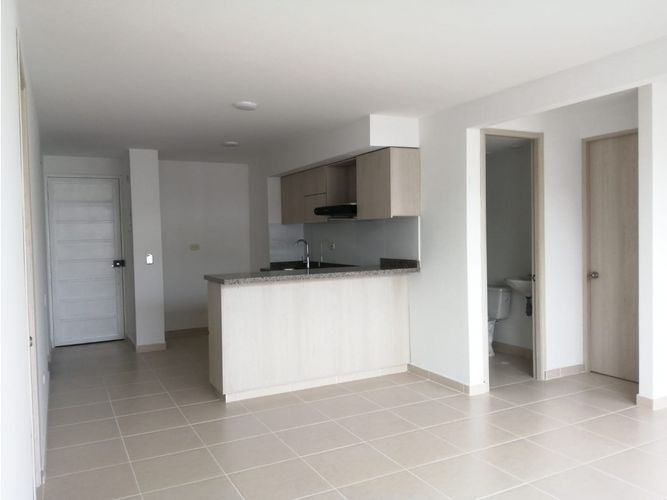 Apartamento de 2 alcobas en venta en Bochalema, Cali, 64 m² · foto 5 de 24